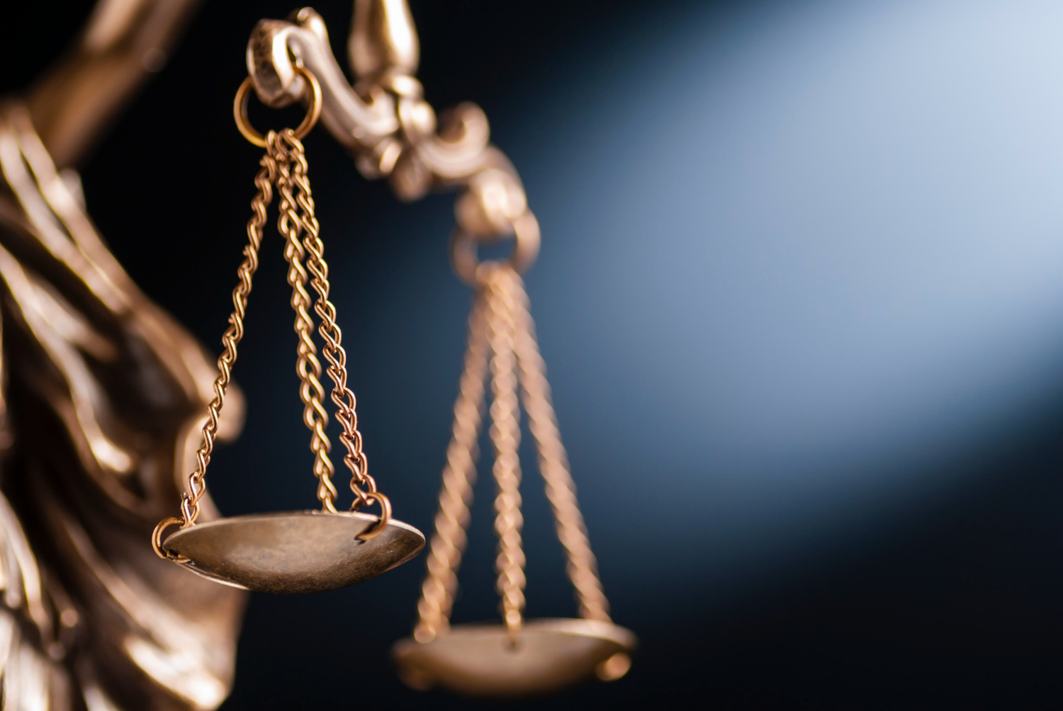 Balanças da Justiça — Gutmann & Silva Advogados